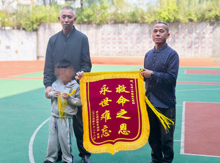 1765960418978514.jpg 124.jpg